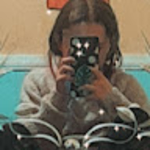 Meet your Posher, Freyja - Picture 1 of 1